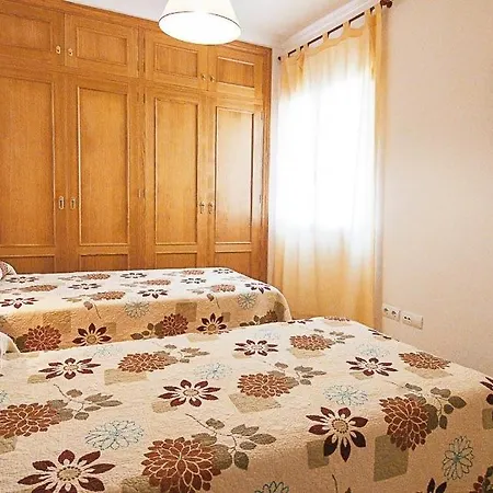 Binibequer Vell Sleeps 6 With Pool And Air Con
